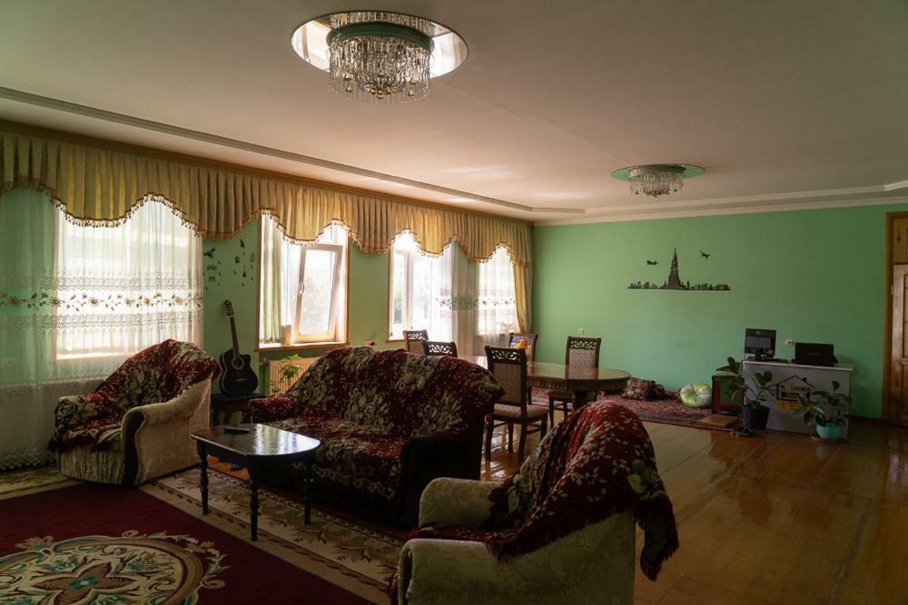 Khurma Hostel 간자 외부 사진